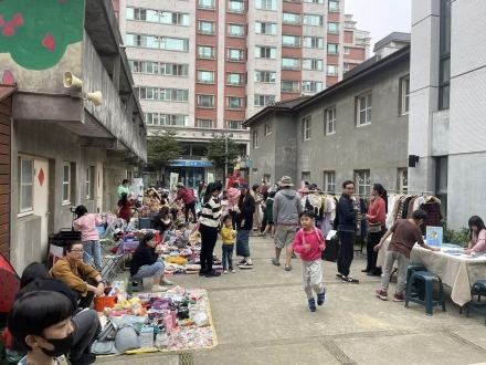 沒事蚤市淘年貨市集